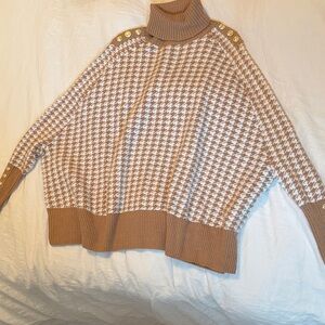 Elegant Tan and White Houndstooth Turtleneck Sweater